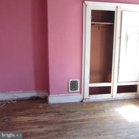 5649 Cherry St Property Photo 5
