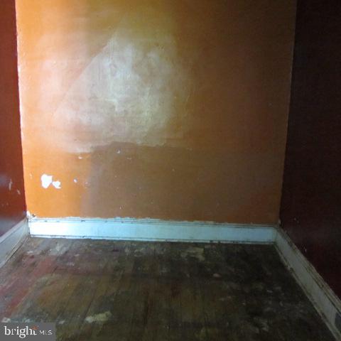 5649 Cherry St Property Photo 6