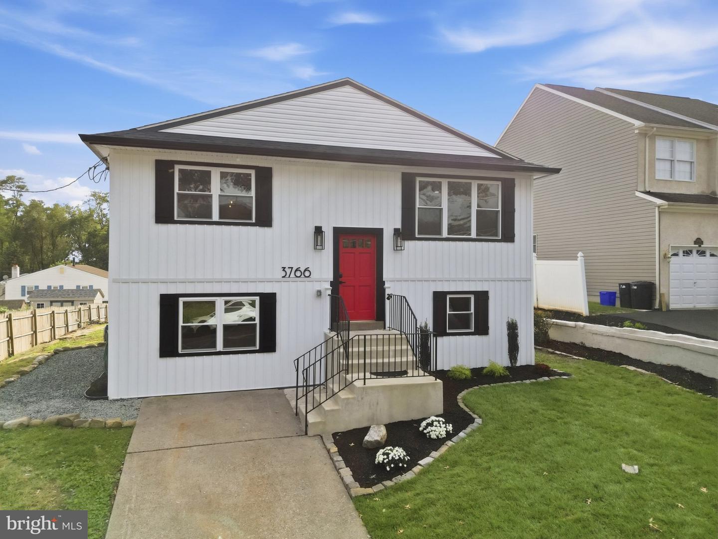 3766 President St Property Photo 5