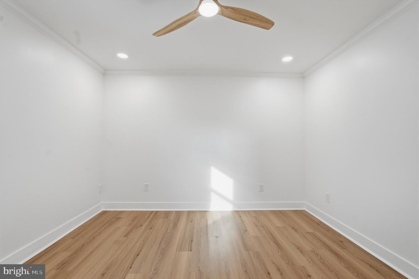 3766 President St Property Photo 32