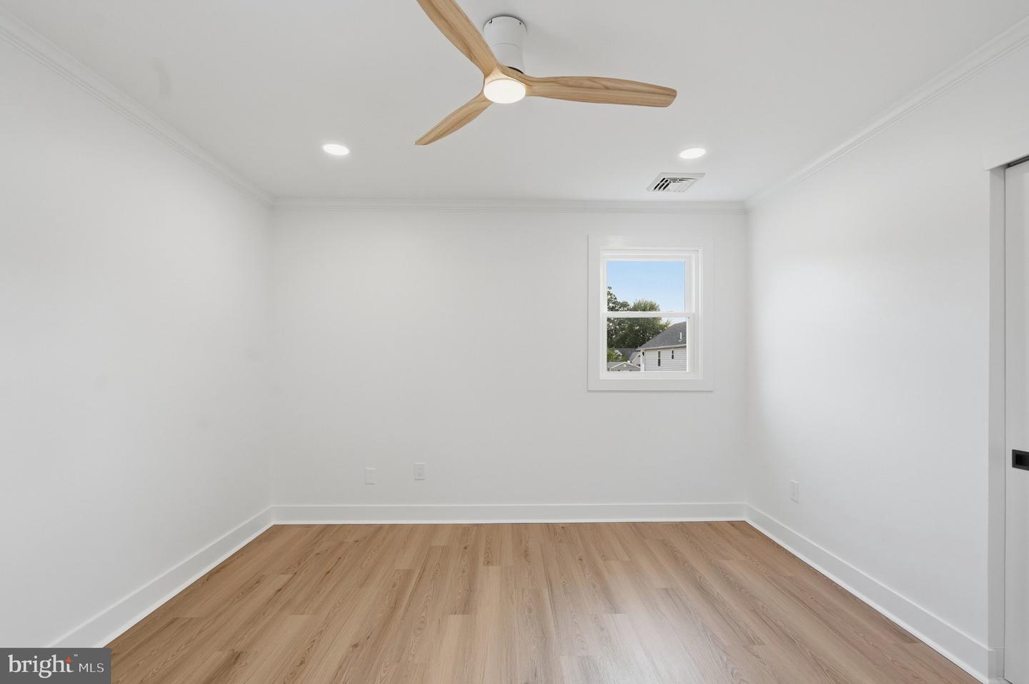 3766 President St Property Photo 39