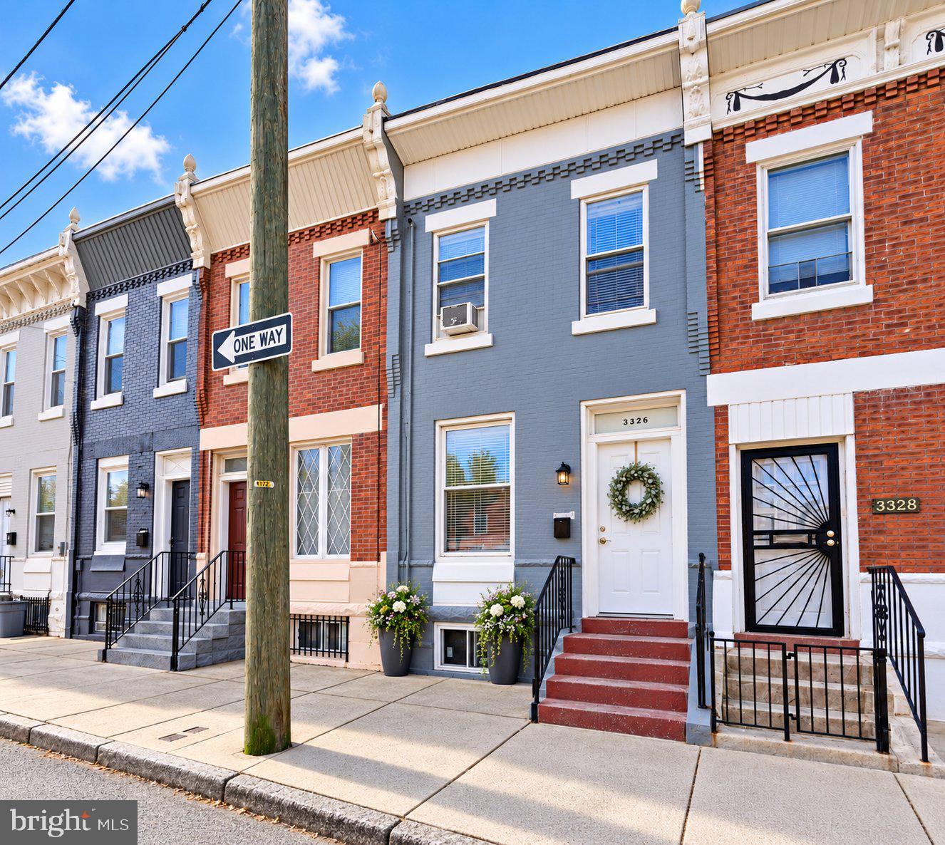 3326 W Cumberland St Property Photo 1