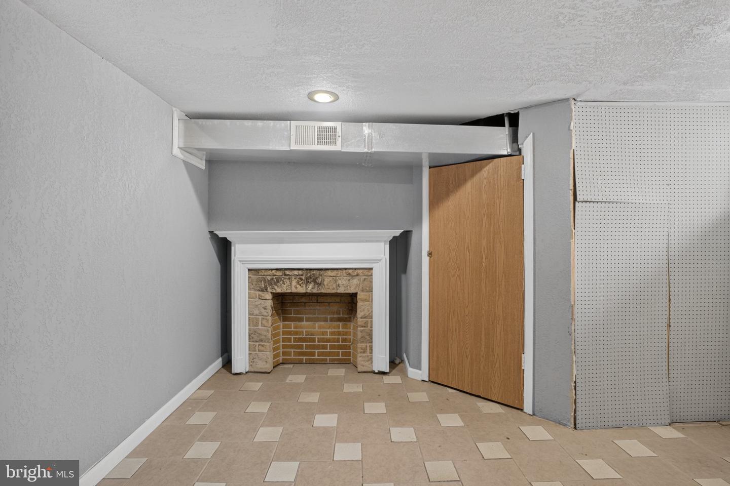 1905 Conlyn St Property Photo 23