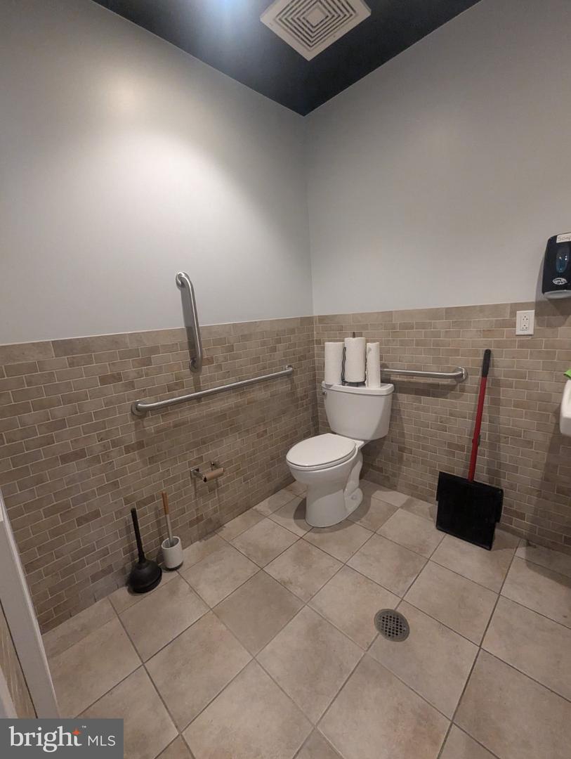 1125-27 E Passyunk Ave Property Photo 22