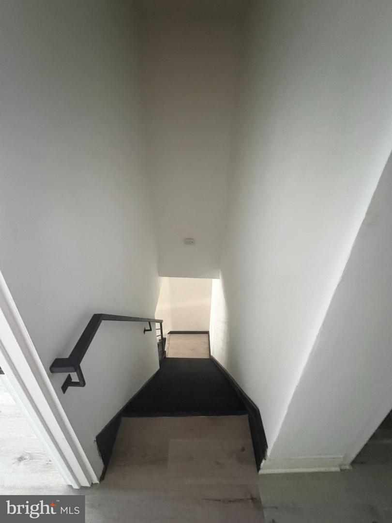 1332 S Stanley St Property Photo 17