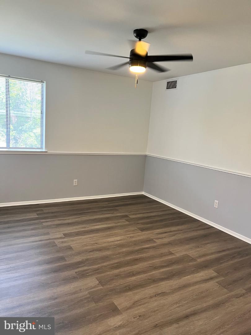 9560 James St #b Property Photo 7