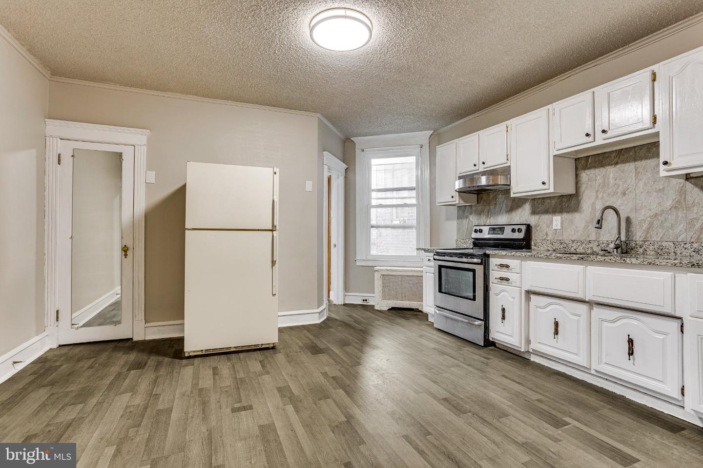 5639 N Uber St Property Photo 9