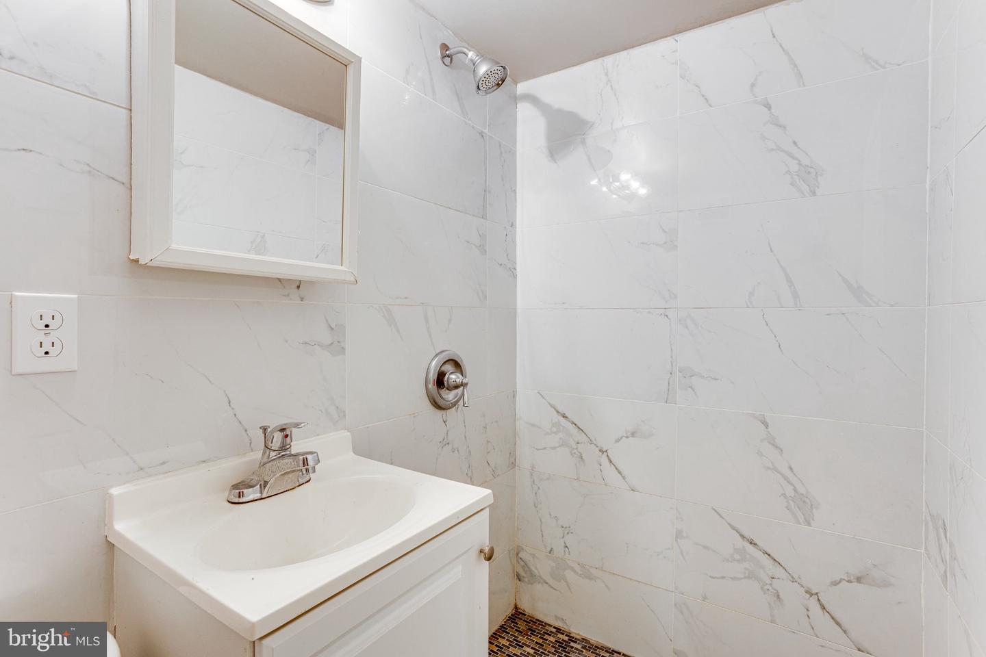 5639 N Uber St Property Photo 25