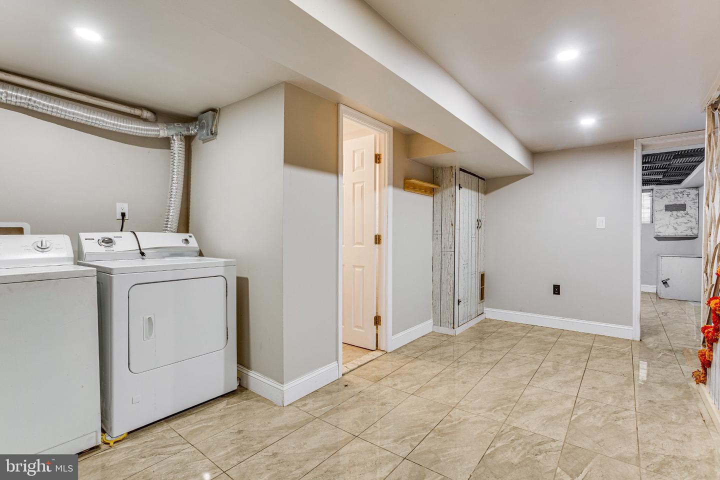 5639 N Uber St Property Photo 26
