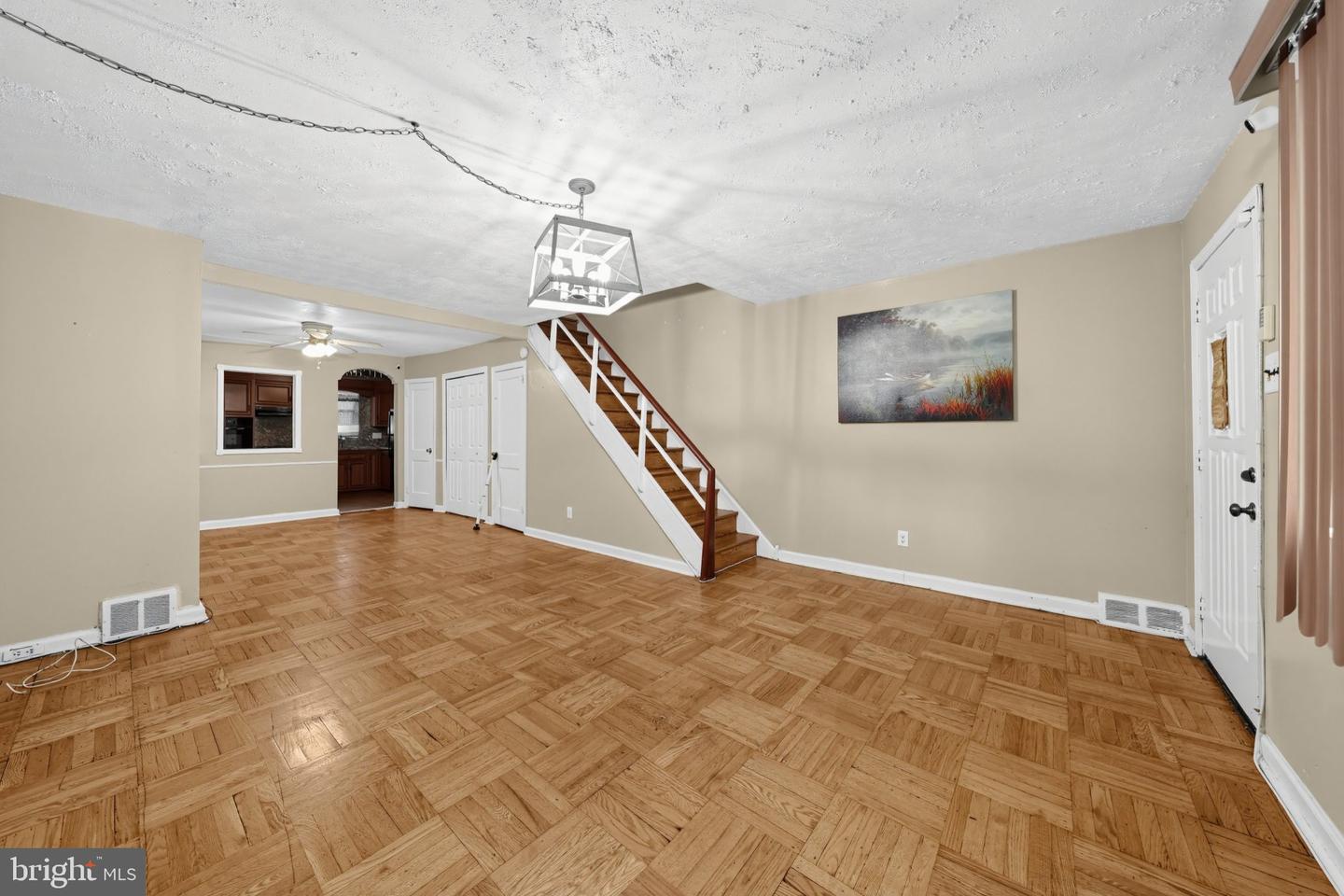 7248 Brous Ave Property Photo 8