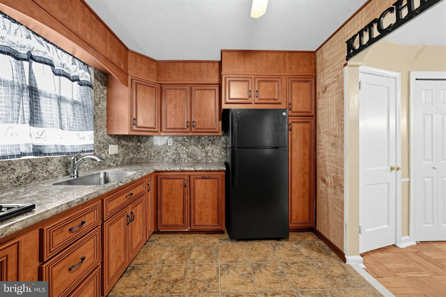 7248 Brous Ave Property Photo 12