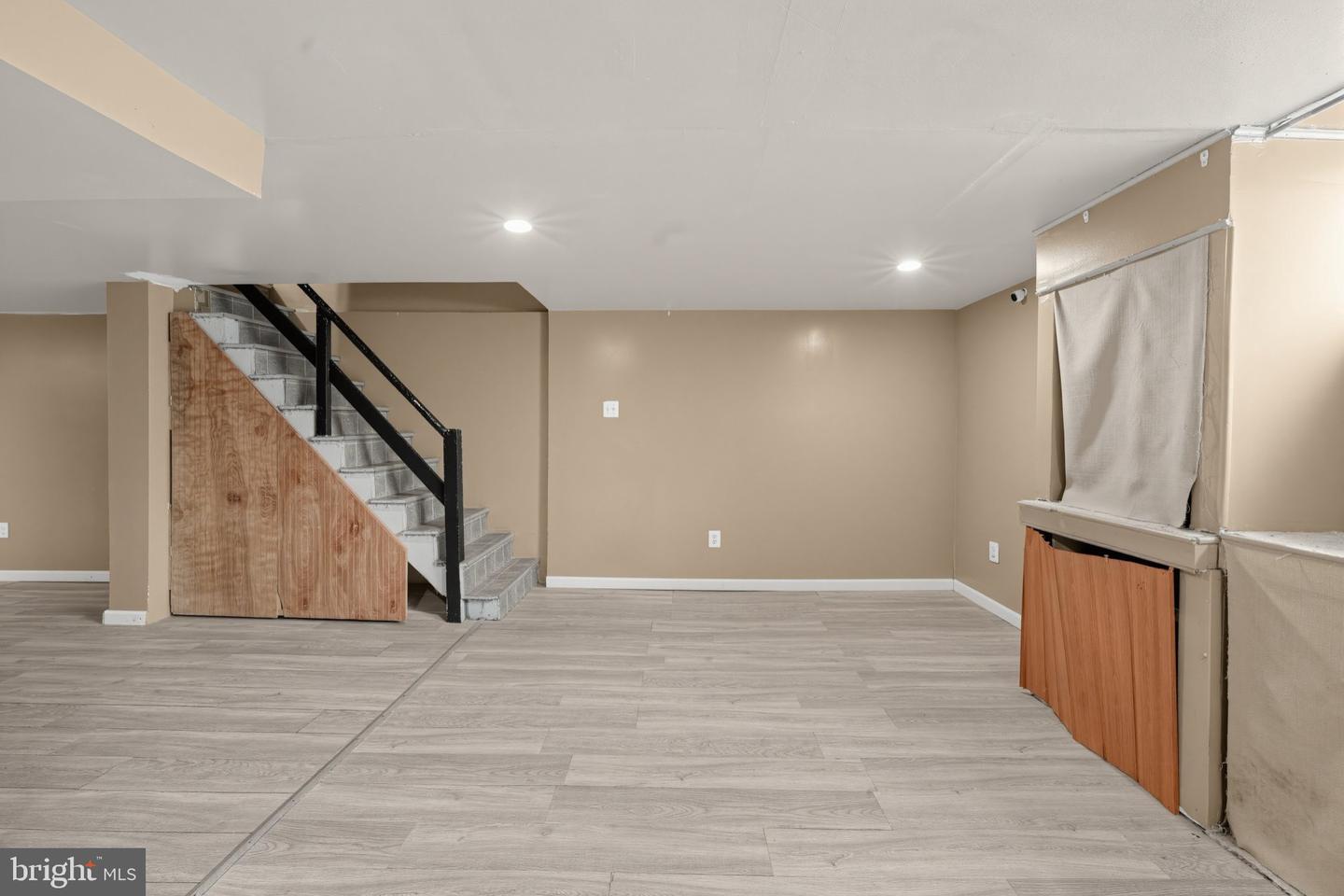 7248 Brous Ave Property Photo 15