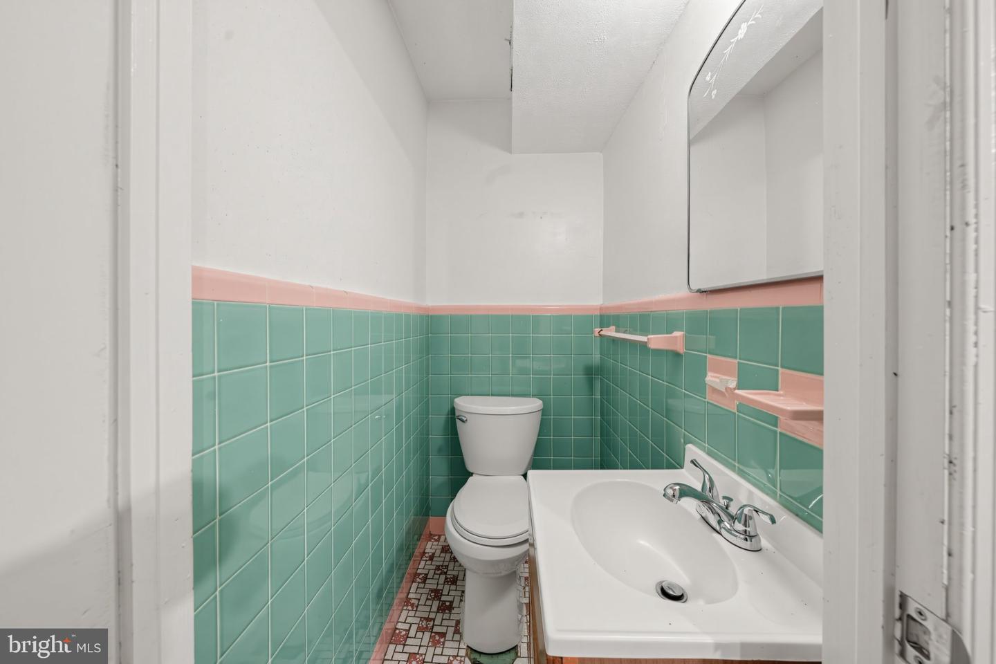 7248 Brous Ave Property Photo 18