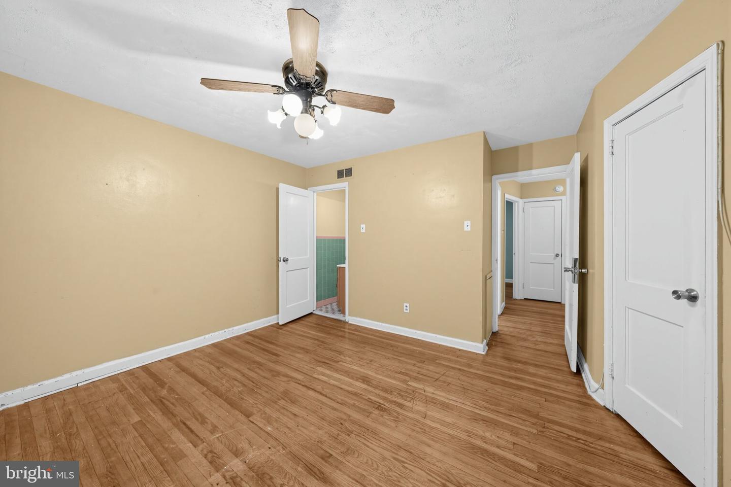 7248 Brous Ave Property Photo 24
