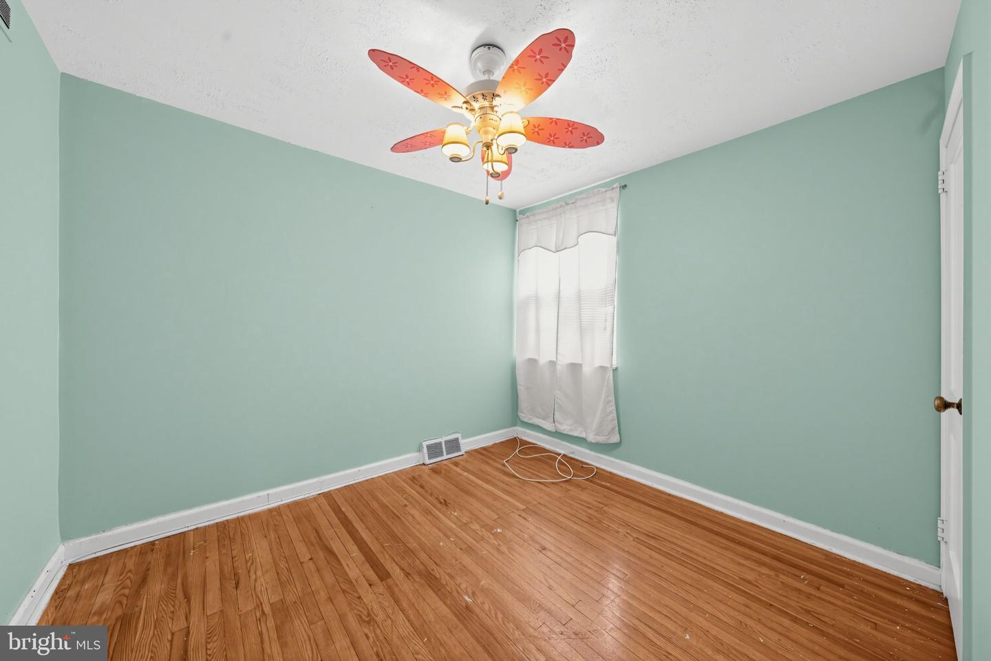 7248 Brous Ave Property Photo 26