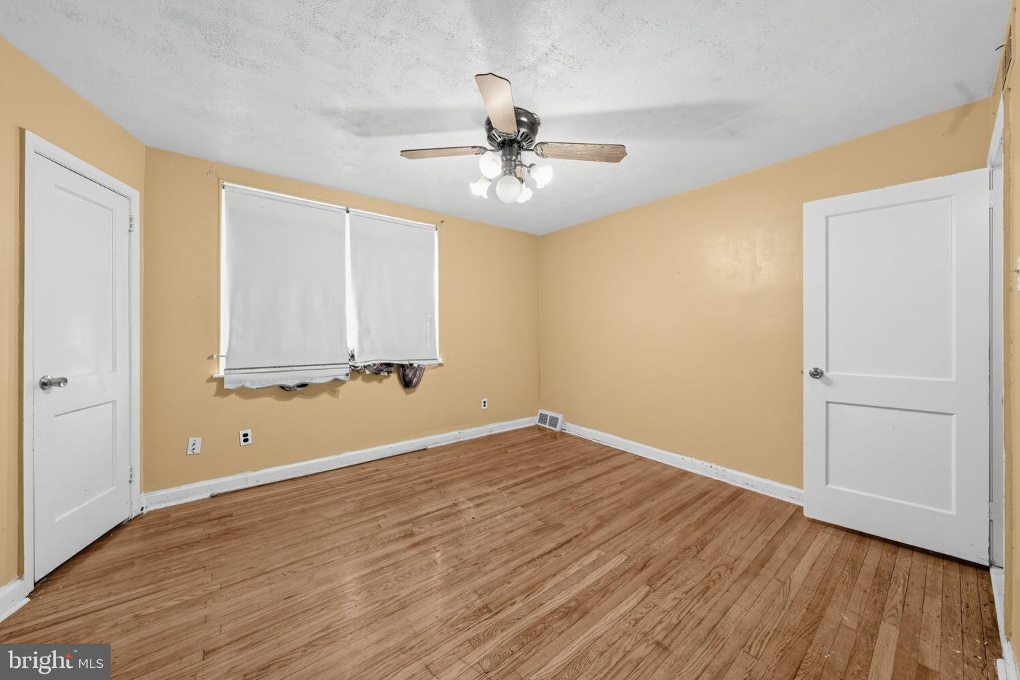 7248 Brous Ave Property Photo 28