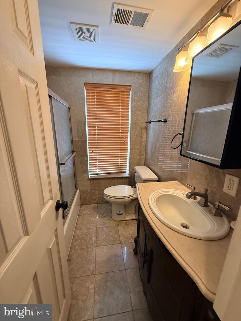 1814 W Master St Property Photo 11