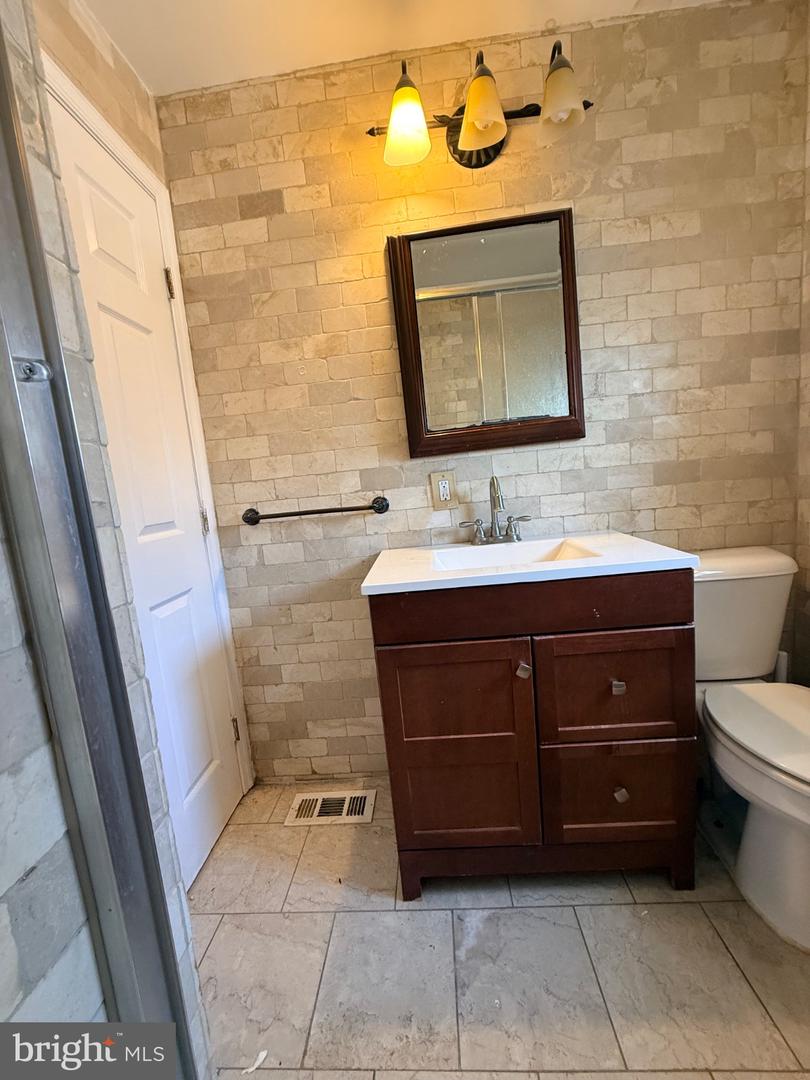 1814 W Master St Property Photo 14