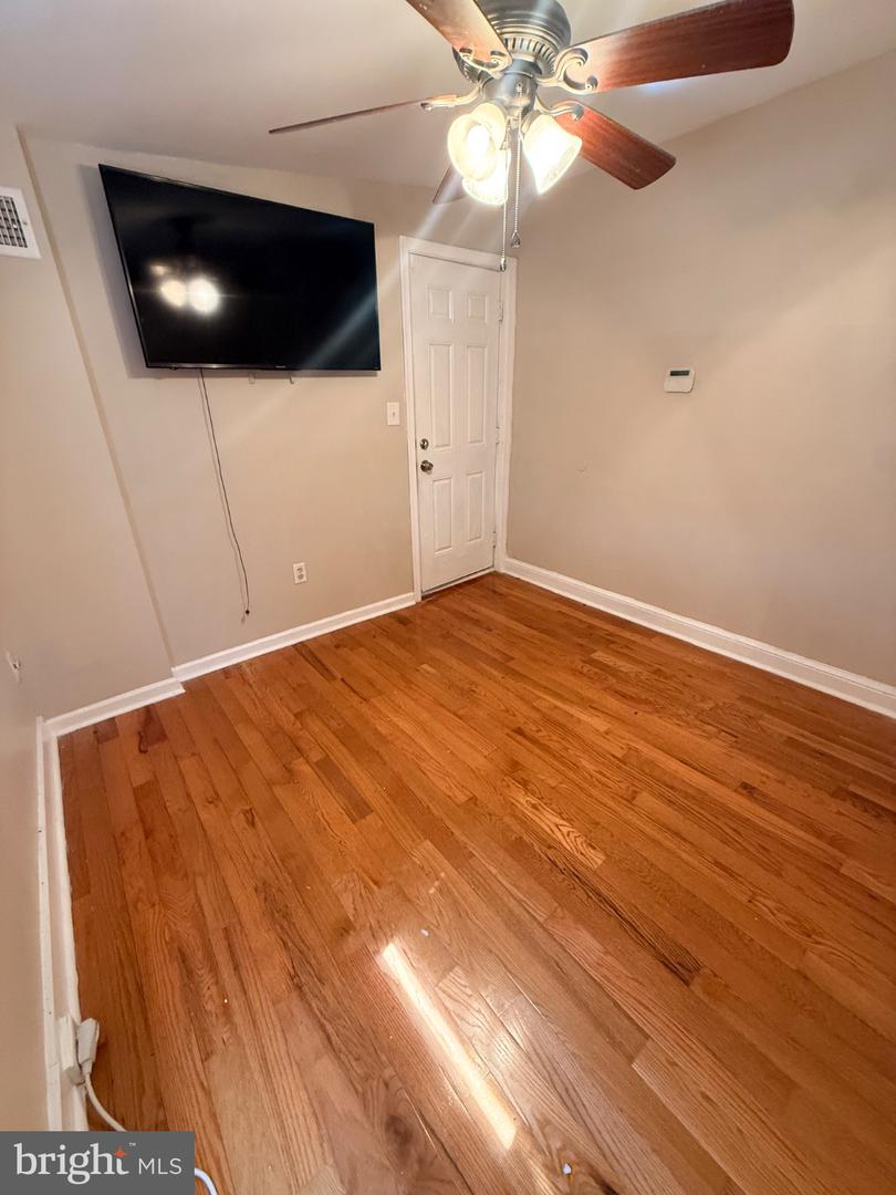 1814 W Master St Property Photo 16
