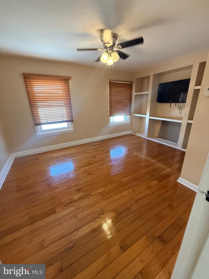 1814 W Master St Property Photo 21