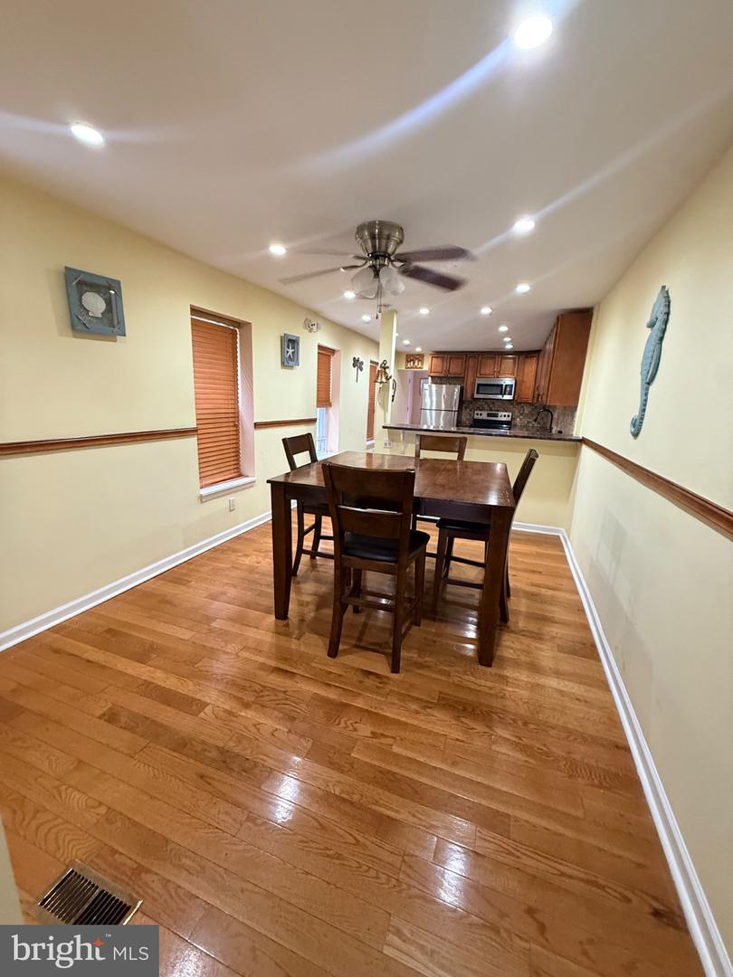 1814 W Master St Property Photo 23
