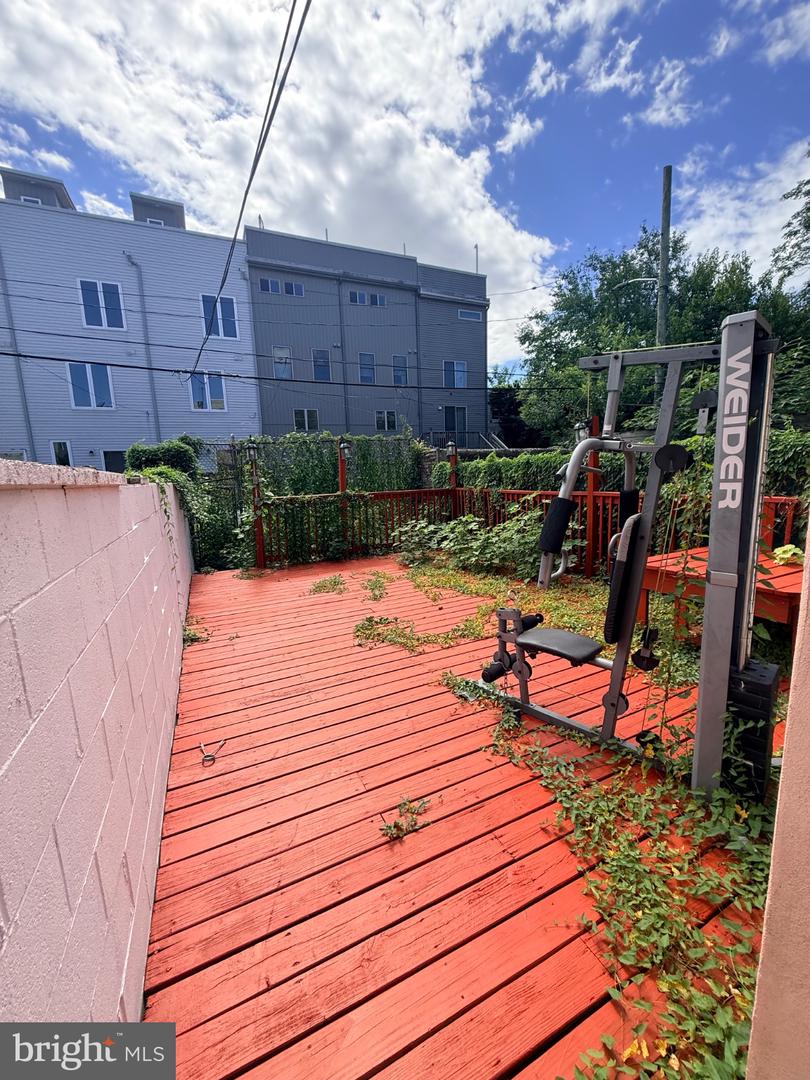 1814 W Master St Property Photo 30