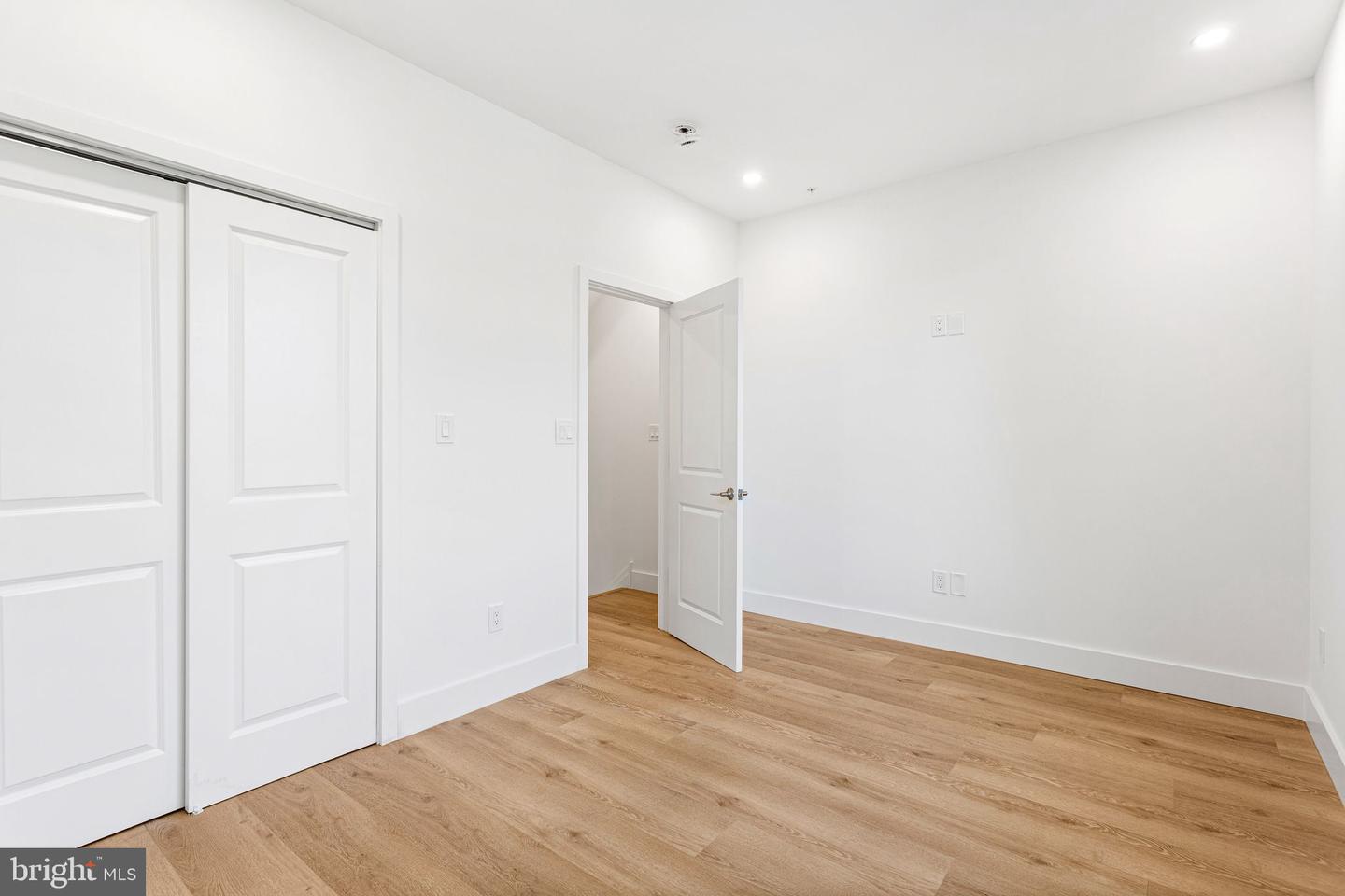 2053 N Orkney St Property Photo 5