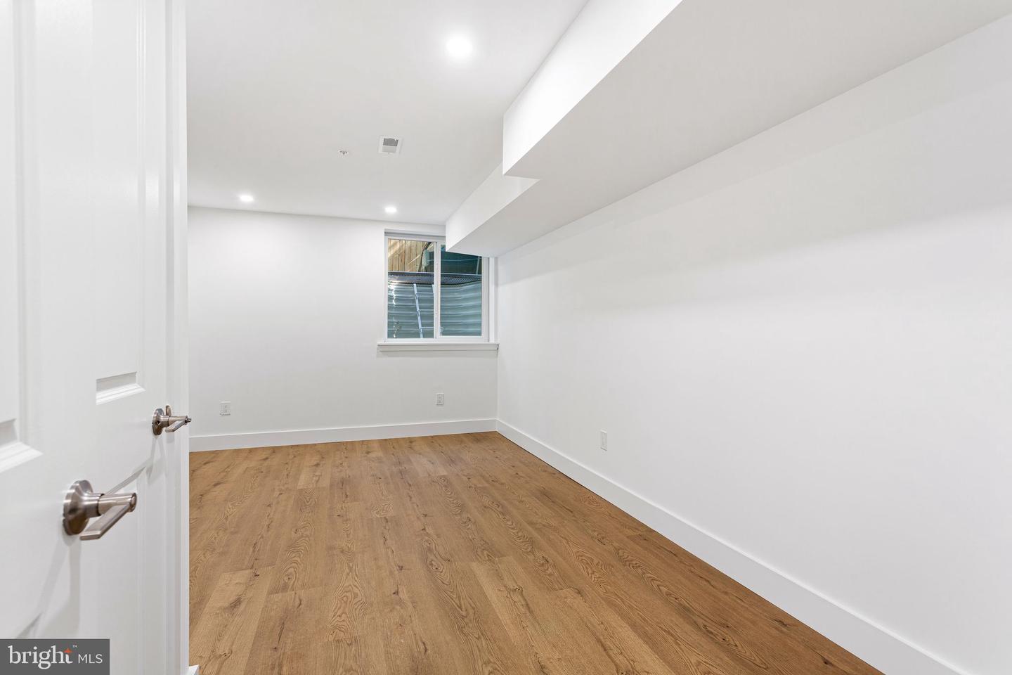2053 N Orkney St Property Photo 15