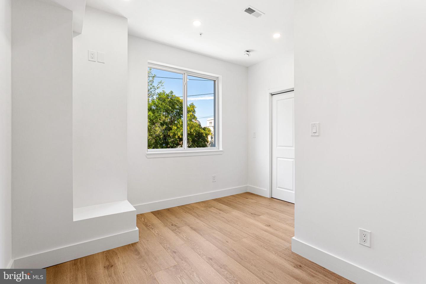 2053 N Orkney St Property Photo 24