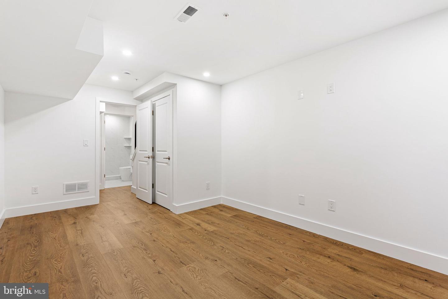2053 N Orkney St Property Photo 29