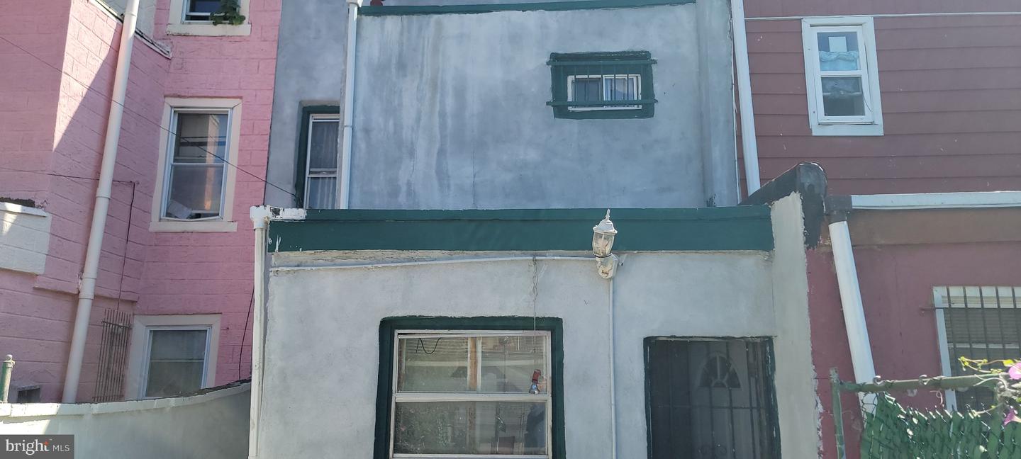 2022 N Lawrence St Property Photo 13