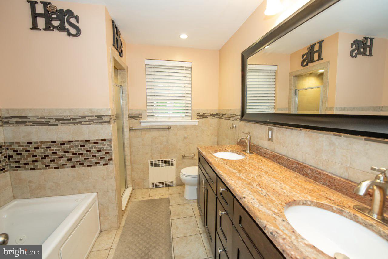 1735 Emerson St Property Photo 19