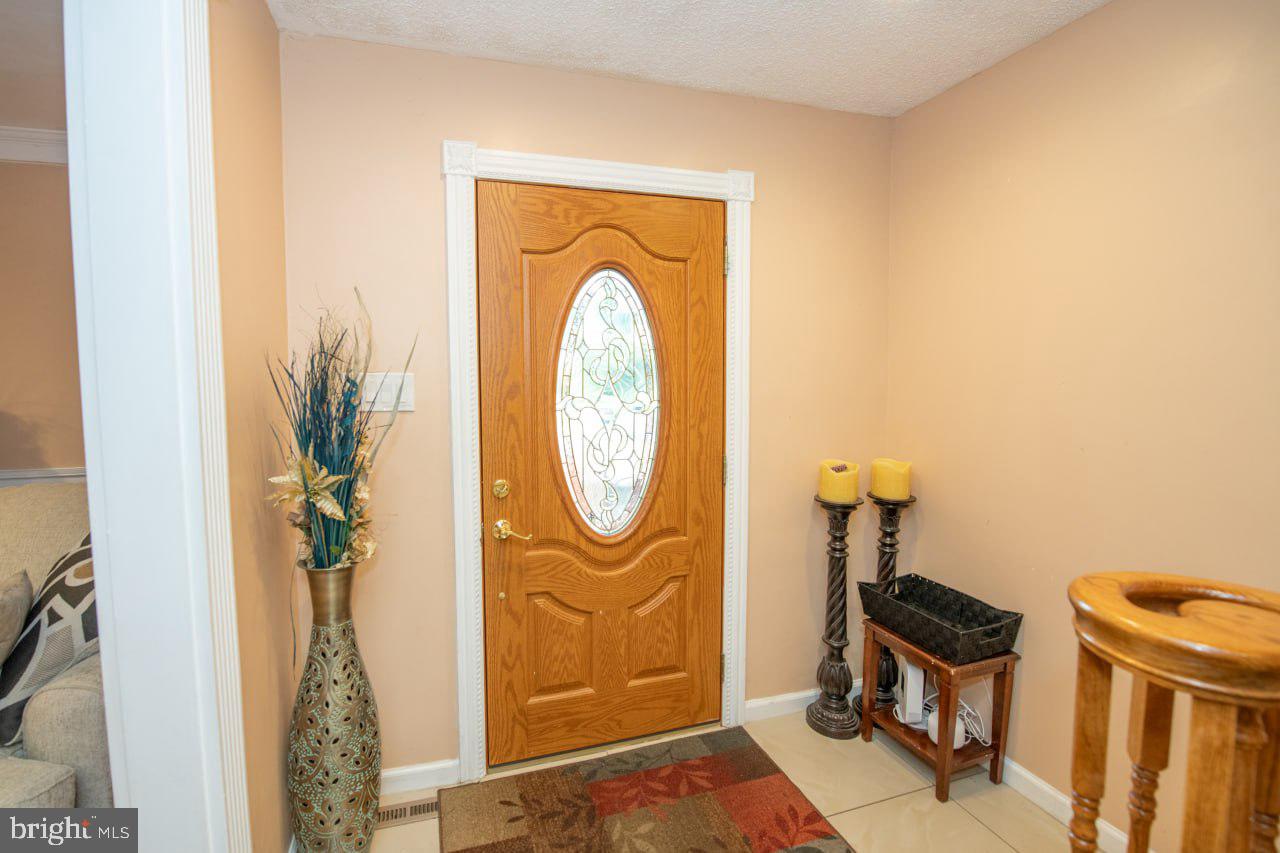 1735 Emerson St Property Photo 30