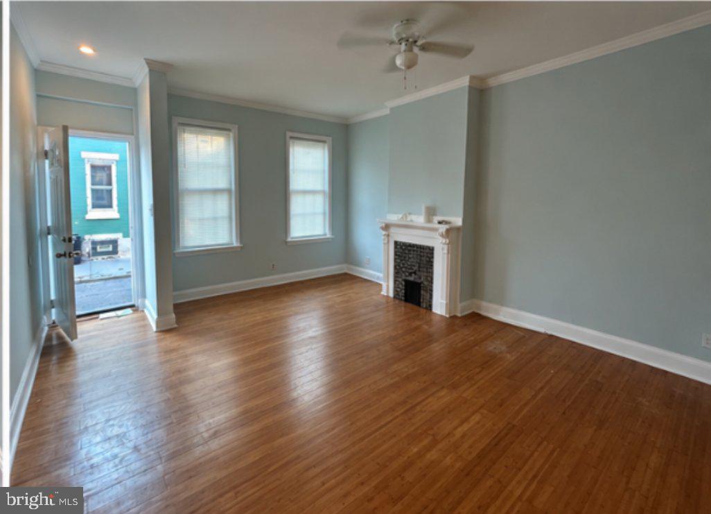 2456 N Chadwick St Property Photo 2
