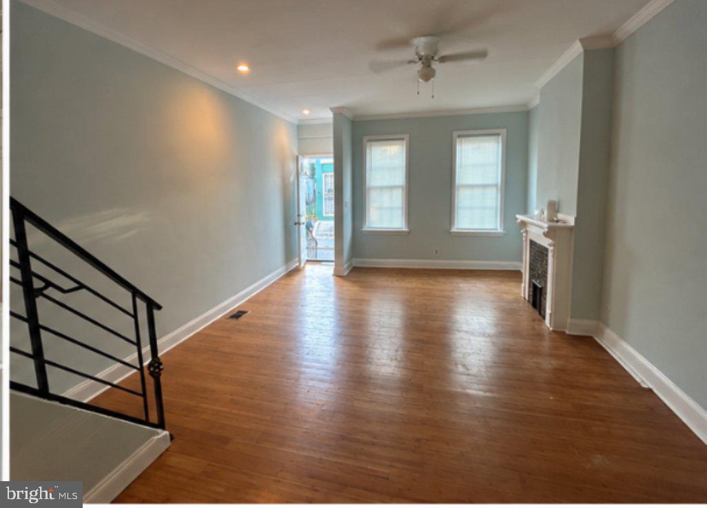 2456 N Chadwick St Property Photo 3