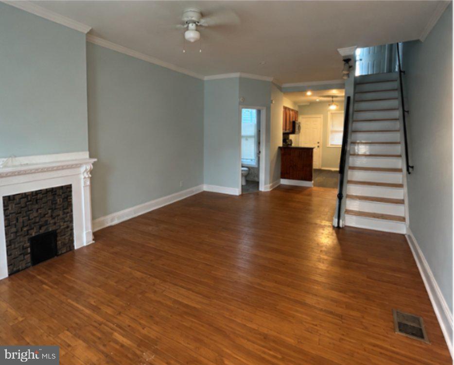 2456 N Chadwick St Property Photo 4