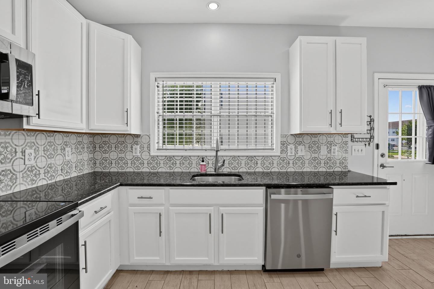 3687 Belgrade St Property Photo 14