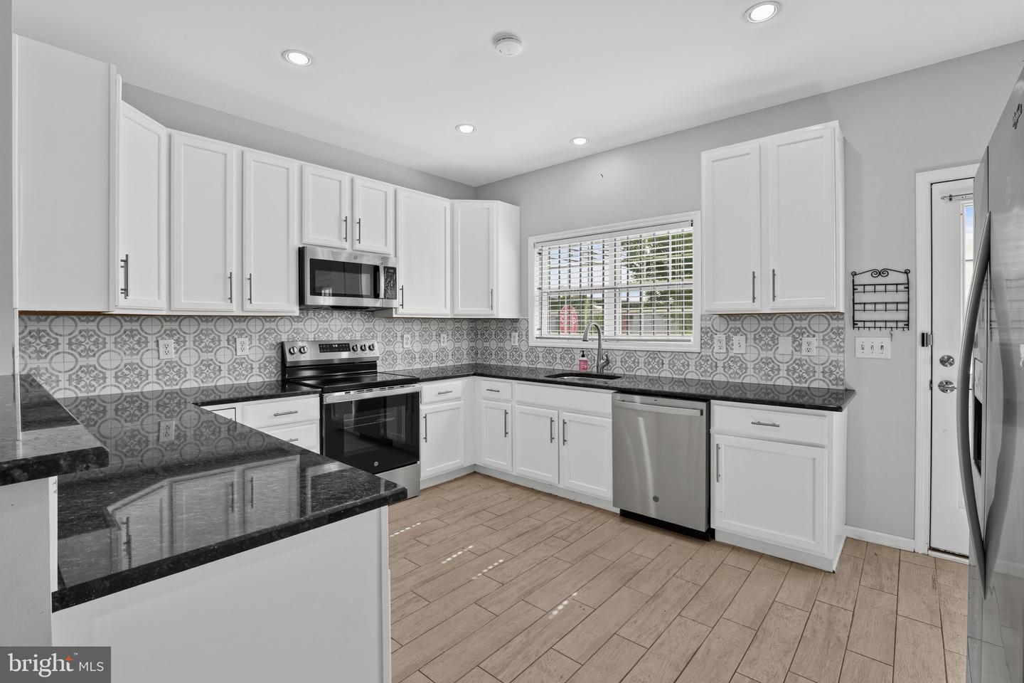 3687 Belgrade St Property Photo 15