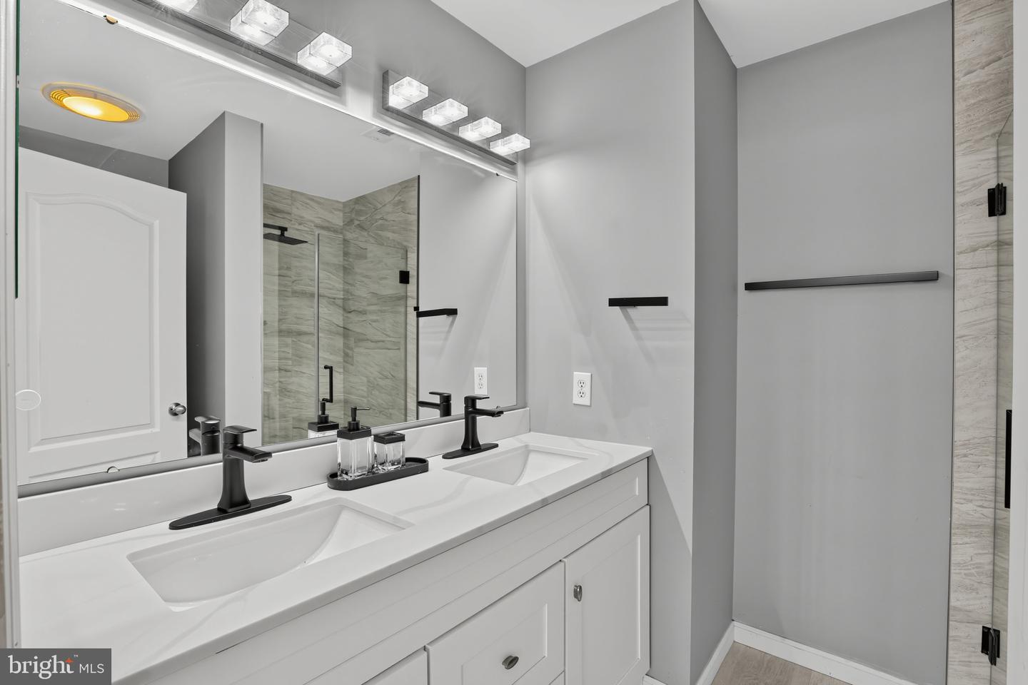 3687 Belgrade St Property Photo 16