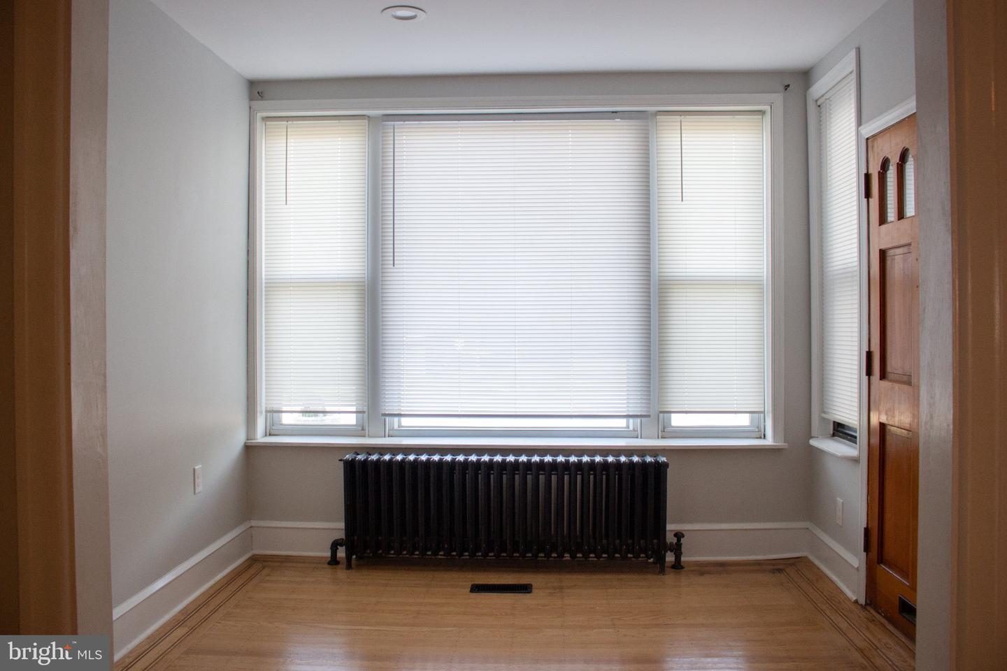 5910 Henry Ave Property Photo 4