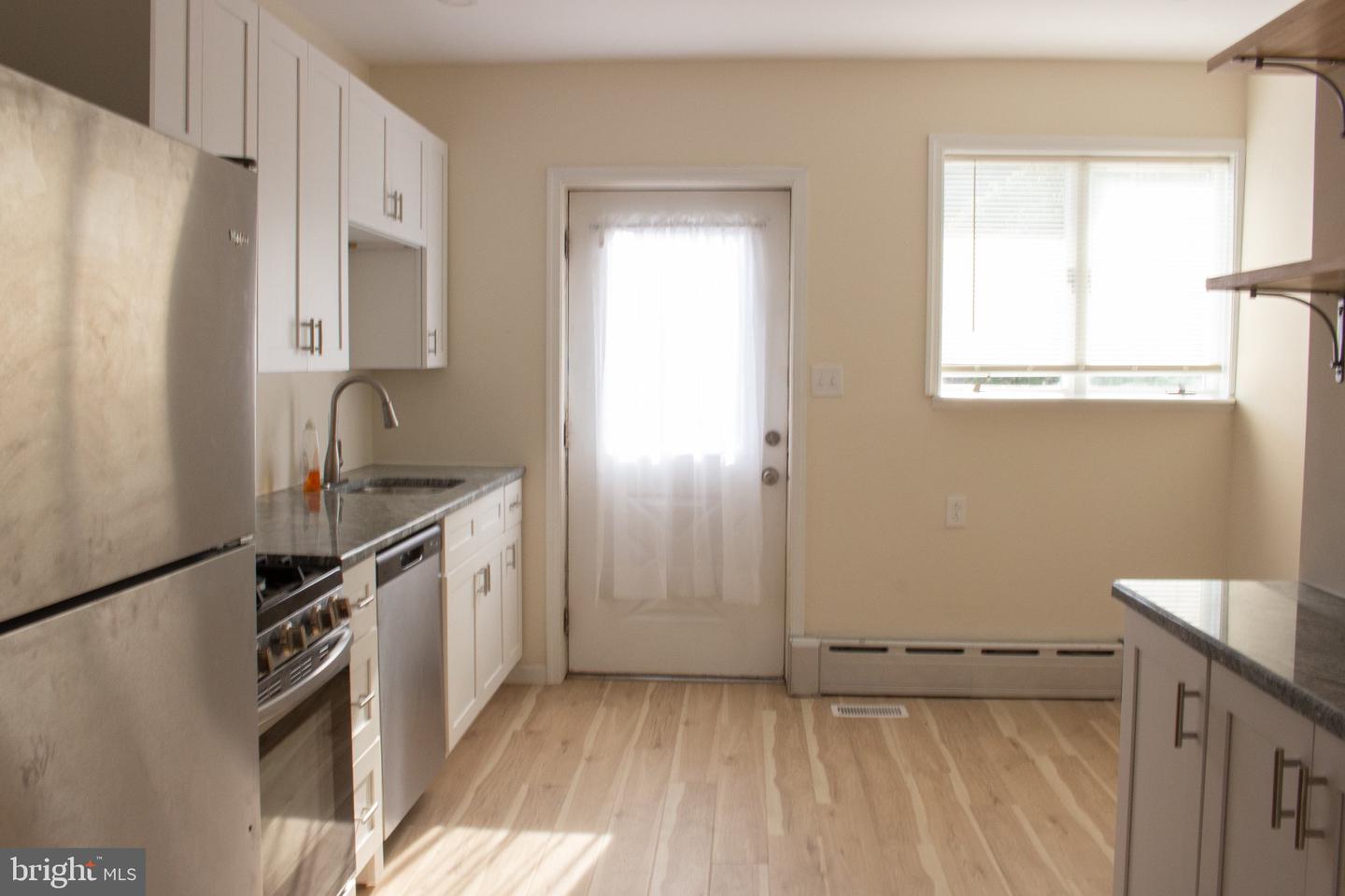 5910 Henry Ave Property Photo 5