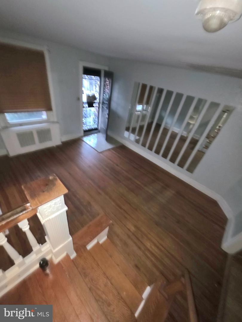5653 Carpenter St Property Photo 4