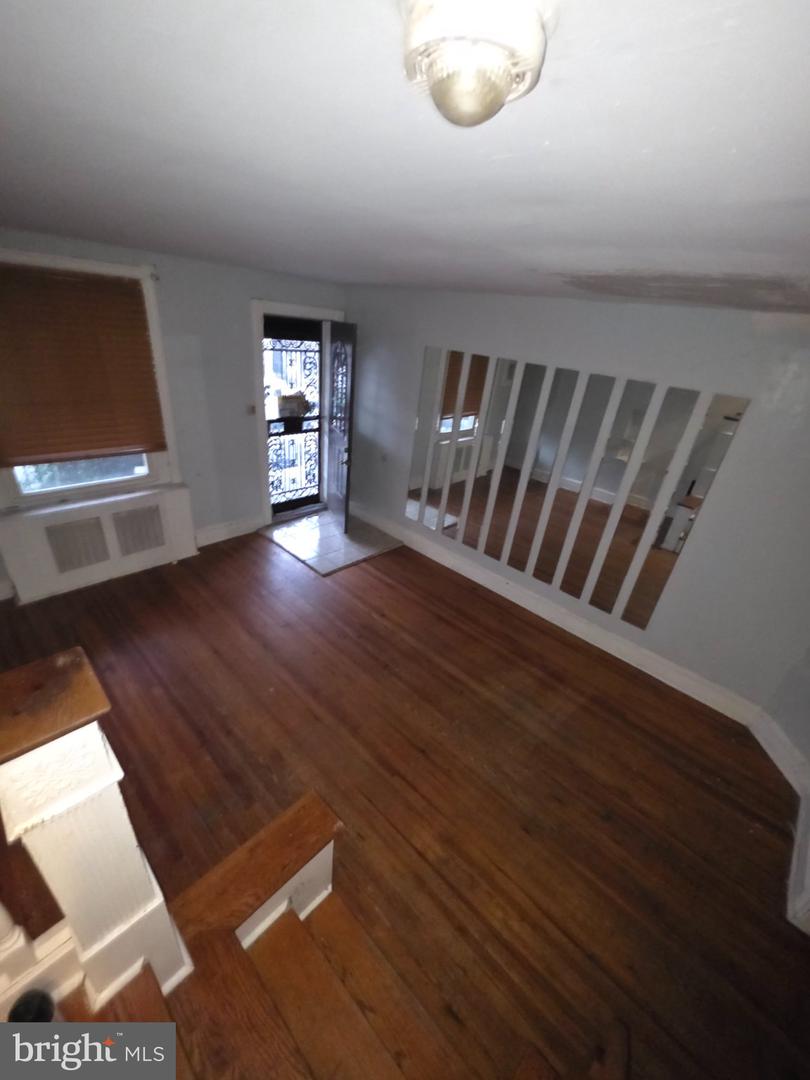 5653 Carpenter St Property Photo 5