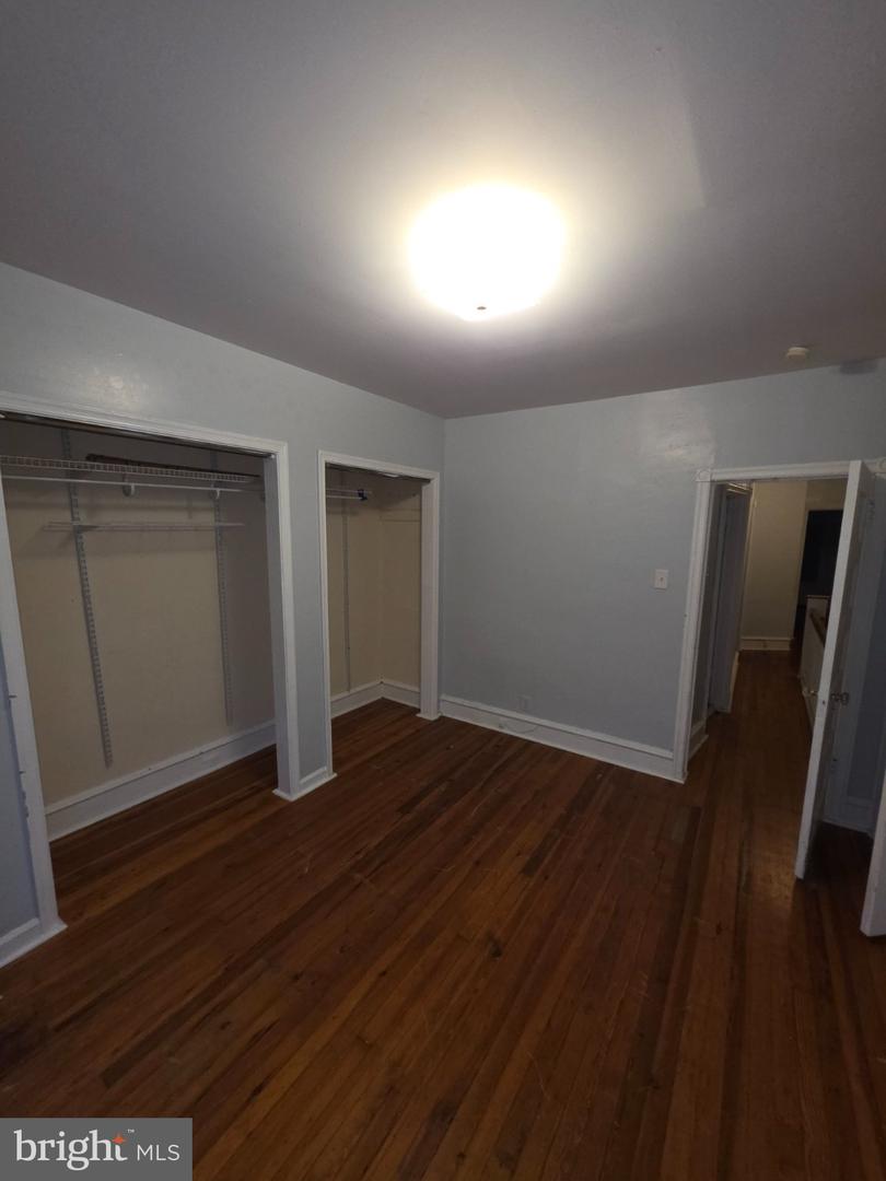 5653 Carpenter St Property Photo 20