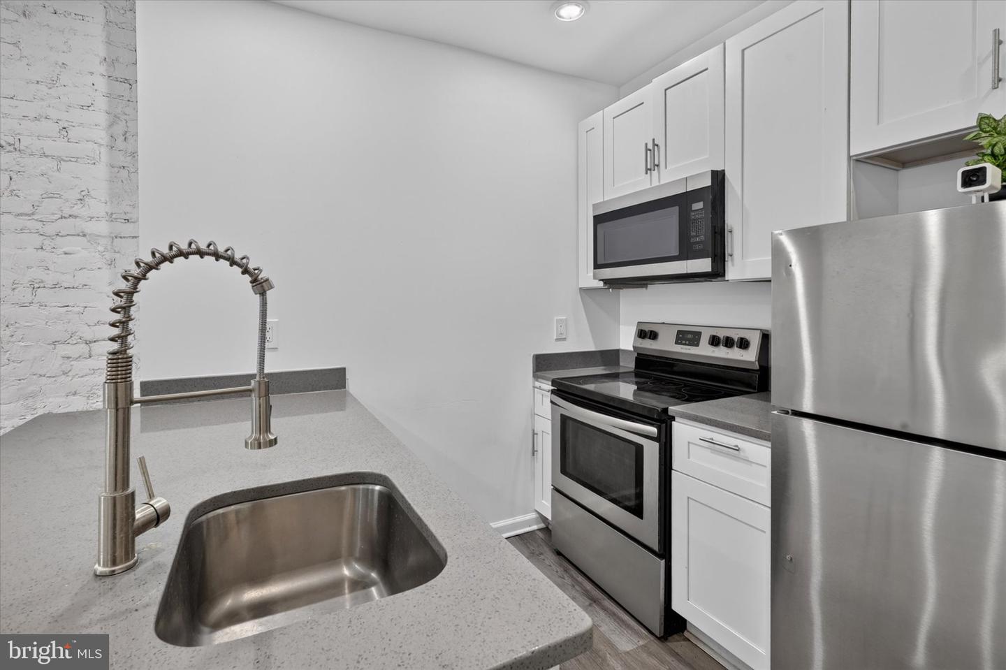 3051 Judson St Property Photo 4