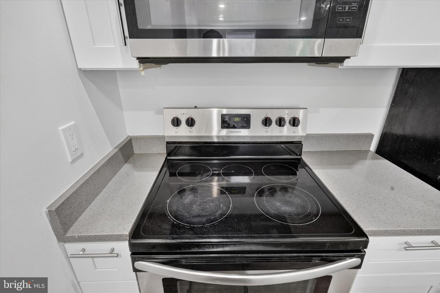 3051 Judson St Property Photo 5