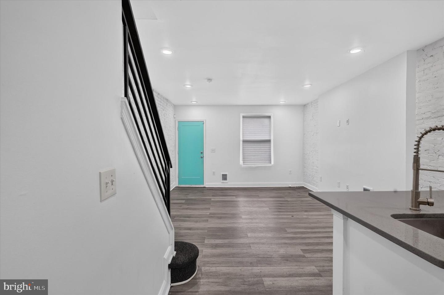 3051 Judson St Property Photo 6