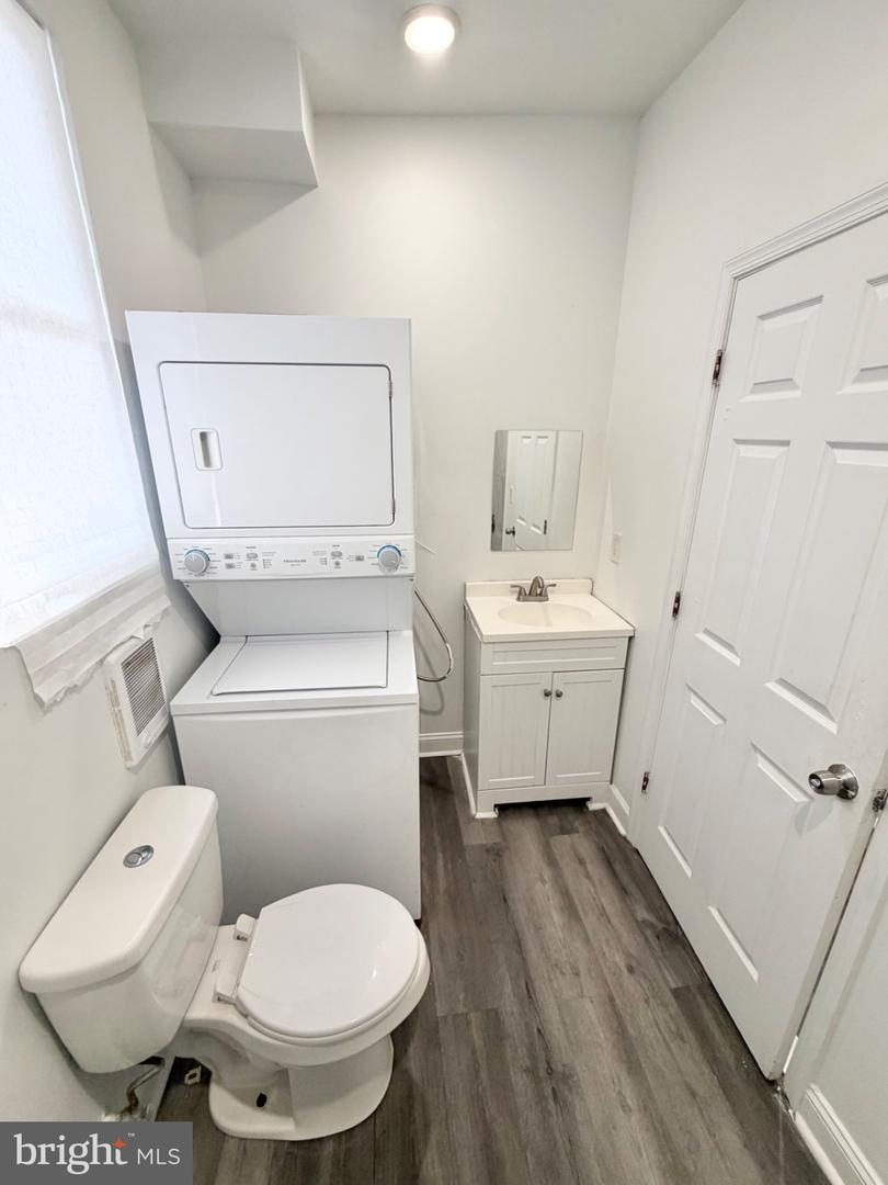 3051 Judson St Property Photo 7
