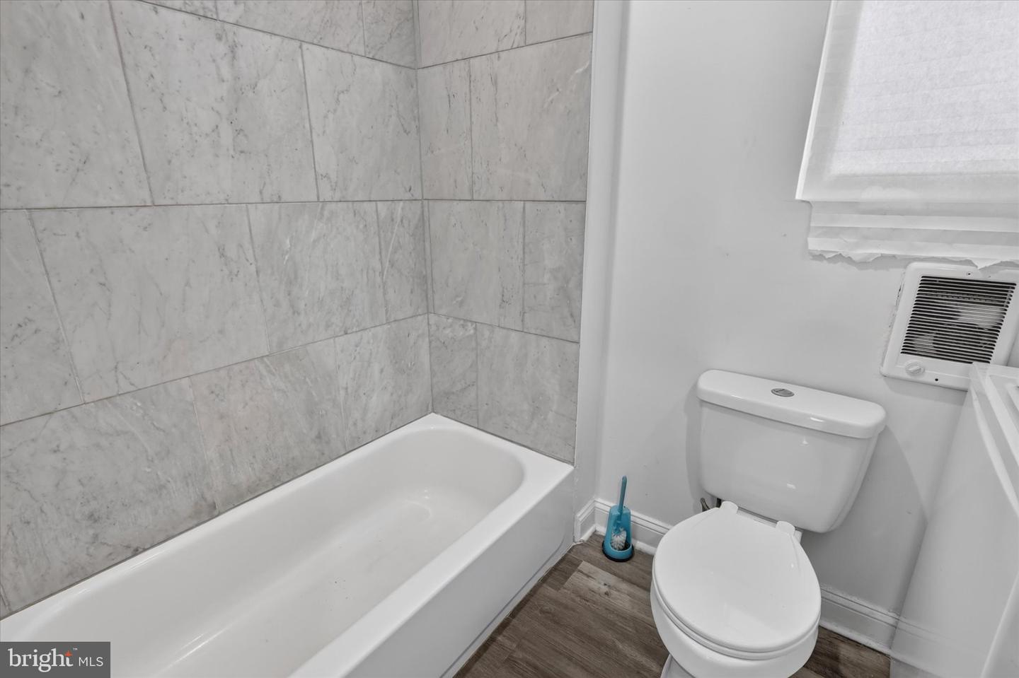 3051 Judson St Property Photo 9