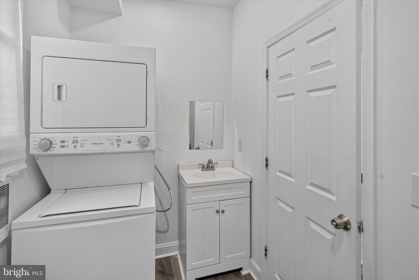 3051 Judson St Property Photo 10